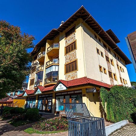 Rosa Edificio Jardim Da Serra Gramado Exterior foto