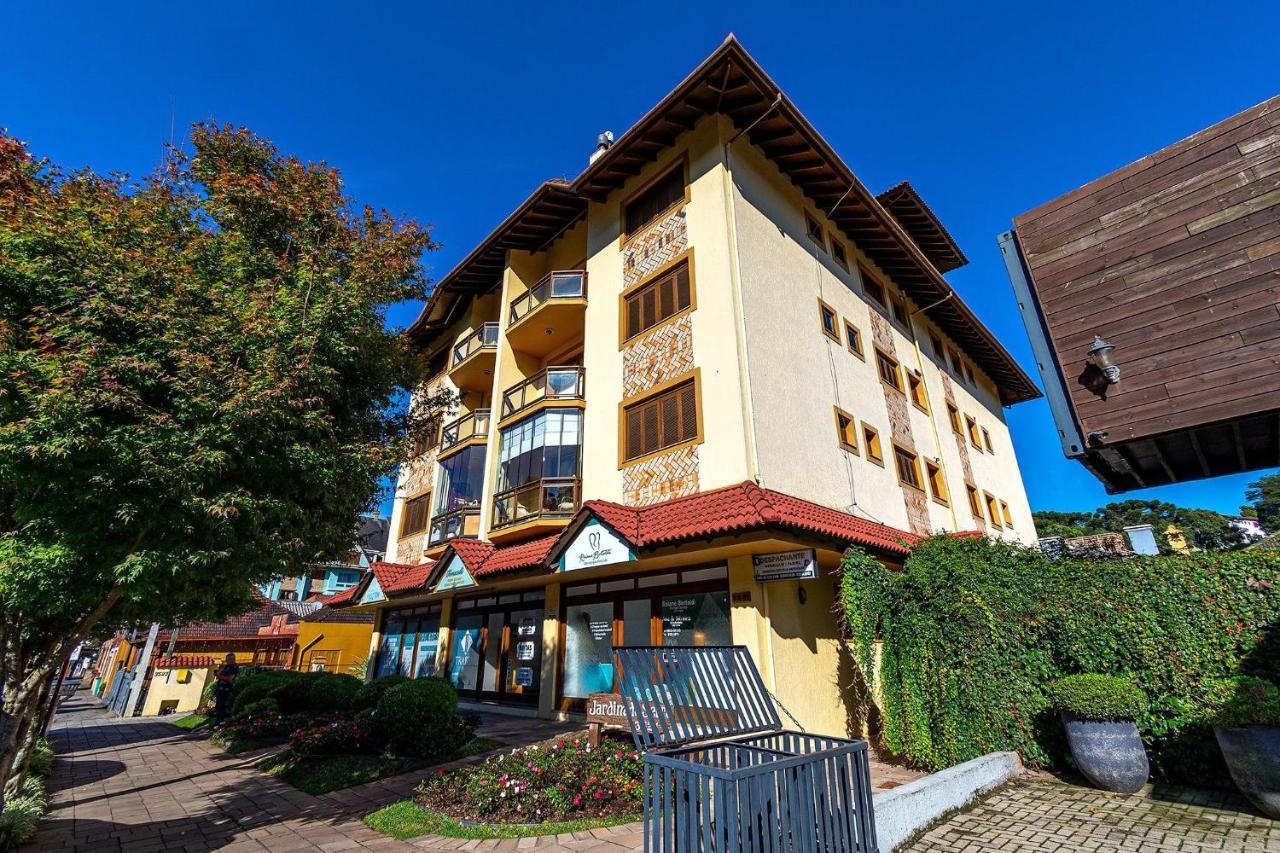 Rosa Edificio Jardim Da Serra Gramado Exterior foto